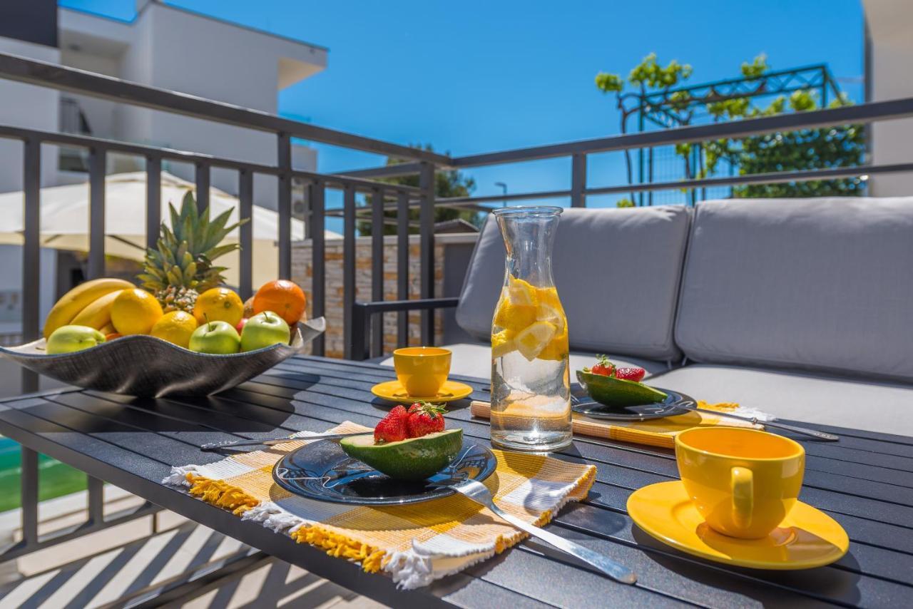 Villa Seaview With Pool - Apartment Cotton Trogir Exterior foto
