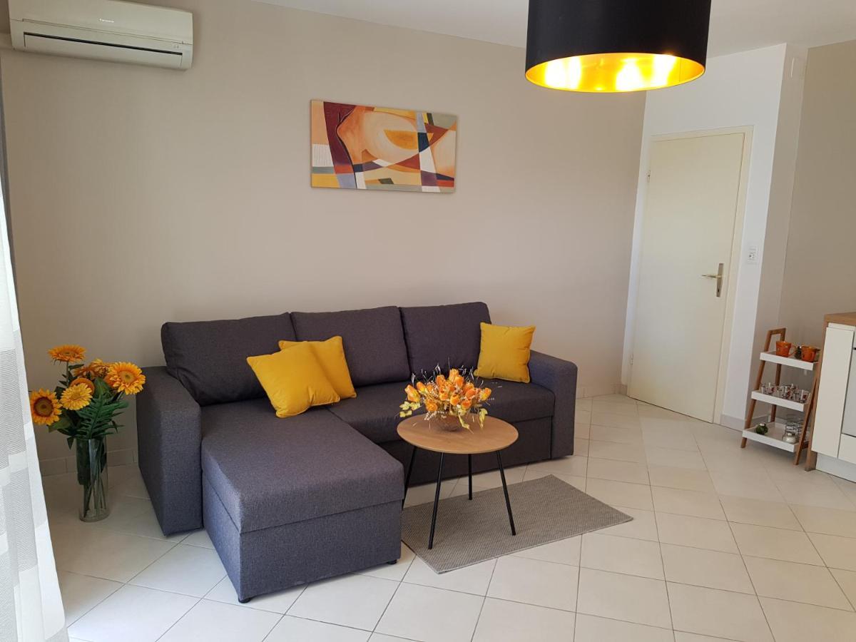 Villa Seaview With Pool - Apartment Cotton Trogir Exterior foto